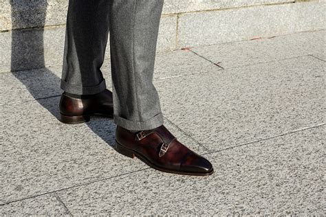 Smart-Casual Dress Code: Elevating Men's Office Footwear