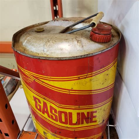 VINTAGE GASOLINE METAL CAN - Big Valley Auction