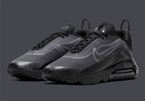 Nike Air Max 2090 Drops In "Triple-Black" Offering: Photos - Street Stalkin