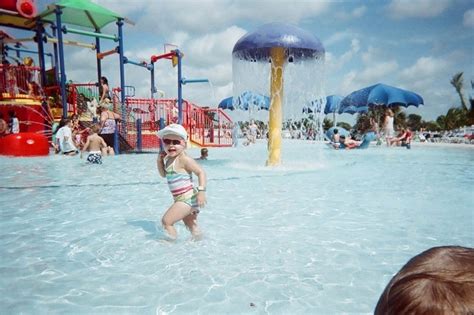 Quiet Waters Park Splash Adventure, a Bucketful of Fun