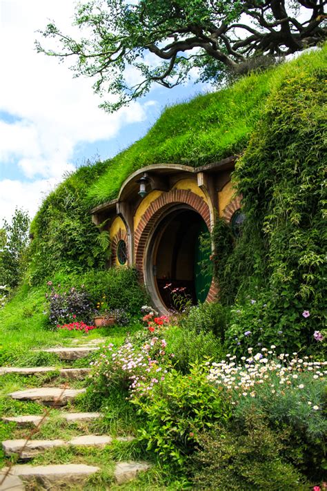 ink + adventure: Hobbiton tour: a journey to The Shire