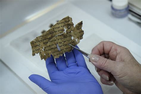 Museum of the Bible Says 5 Dead Sea Scroll Fragments Are Fake