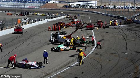 Dan Wheldon dead: I knew they'd crash, says crash photographer | Daily ...