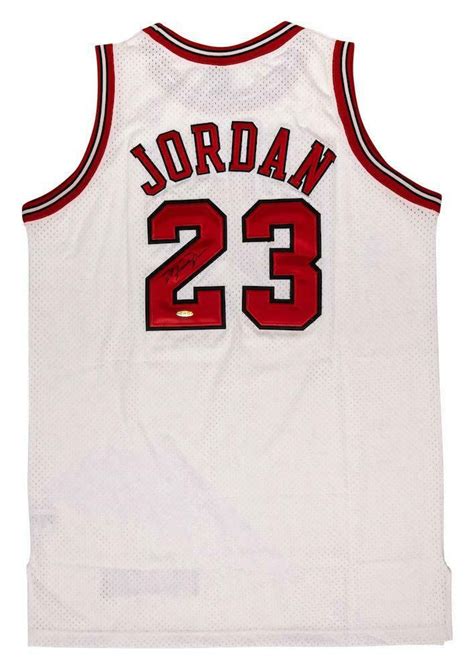 Michael Jordan Signed Bulls Jersey (UDA COA) | Pristine Auction