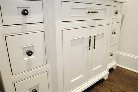 Bathroom - Classic Cabinet Doors