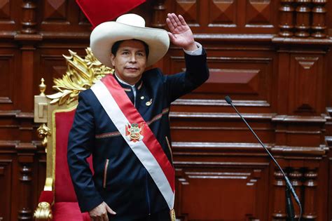 Perú, entre la esperanza y la incertidumbre por la asunción de Pedro Castillo - Salud con lupa