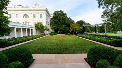 Melania Trump's new overhauled White House Rose Garden revealed - Armenian News - Tert.am