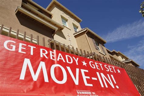 ‘Move-Up’ Home Buyers Moving In - Developments - WSJ