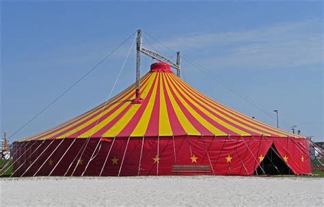 circus-tent-3150332_1920 (Small) - OneKindPlanet