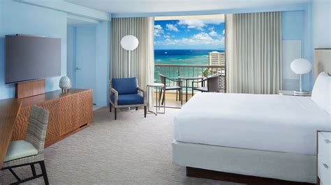 Waikiki Hotel Suites with Ocean Views | Hyatt Regency Waikiki