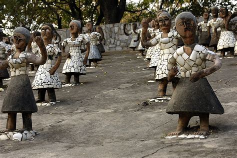 File:Dancing girls at Rock Garden, Chandigarh.jpg - Wikimedia Commons