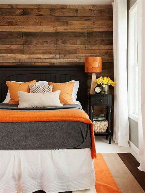 Pallet wood wall | Home bedroom, Feature wall bedroom, Bedroom decor