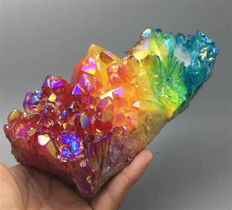 Aura Quartz crystals titanium-Bismuth-Cluster-Rainbow - 16 x 7 cm - 1,020 gm - Catawiki