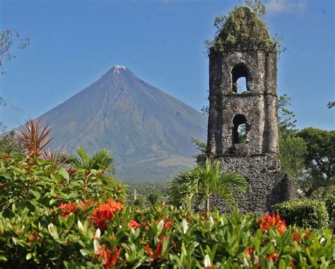 Mayon Volcano & Cagsawa Ruins in Albay | Albay, Beautiful places, Natural landmarks