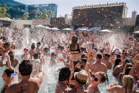 5 Las Vegas Pool Parties To Check Out | Vegas Good Life