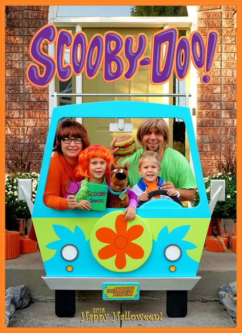 Scooby-Doo! Family Costume | Halloween Costume Contest