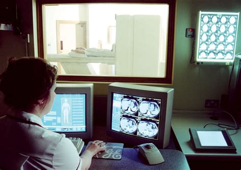 Magnetic resonance imaging (MRI) | Britannica