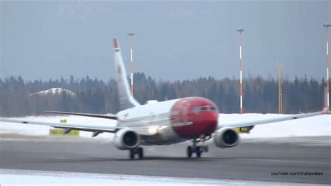 Norwegian Boeing 737-800 Takeoff at Helsinki Airport - YouTube