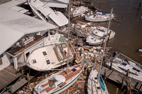 Hurricane Ian Leaves Behind a Staggering Scale of Damage in Florida - The New York Times