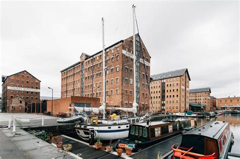 Gloucester Docks at sunset editorial photo. Image of cityscape - 73316516