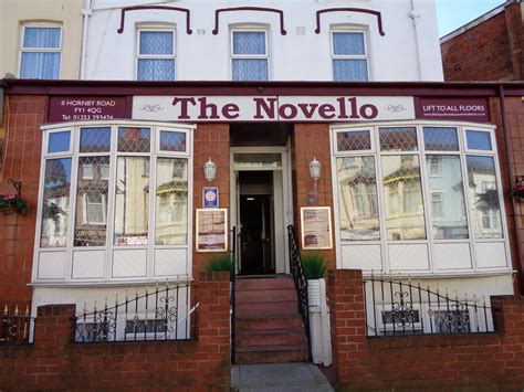 Novello Bed and Breakfast - Blackpool Hotels - Town Centre B&B