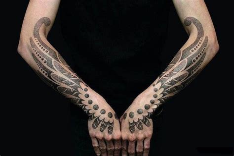 Eye catching symmetrical tattoo ideas and design tips