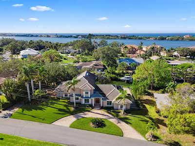 Osprey Homes With a Boat Dock - Osprey FL