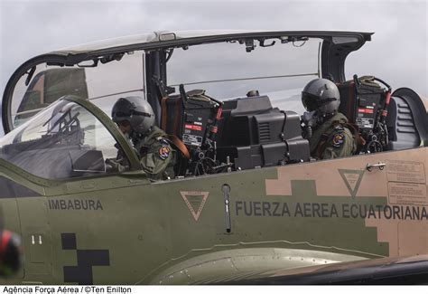 Ecuador Super Tucano cockpit [3500x2400] : WarplanePorn