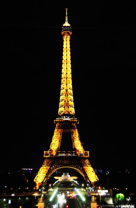 Eiffel Tower France At Night - Osman Lugo