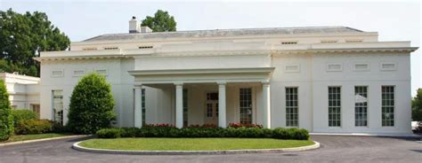 White House tour: Oval Office, Rose Garden, Situation Room - Business ...