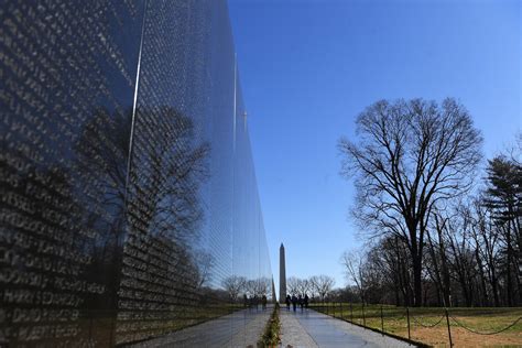 Vietnam Veterans Memorial, once criticized, gained respect in 40 years ...