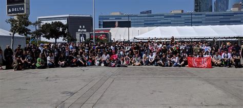 [Media] Picture of the VRChat meetup at Anime Expo 2019! : r/VRchat