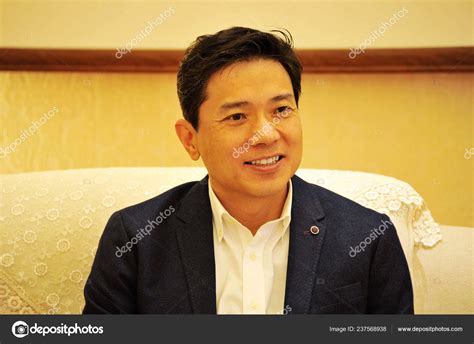 Robin Yanhong Chairman Ceo Baidu Attends Signing Ceremony Strategic Cooperation – Stock ...