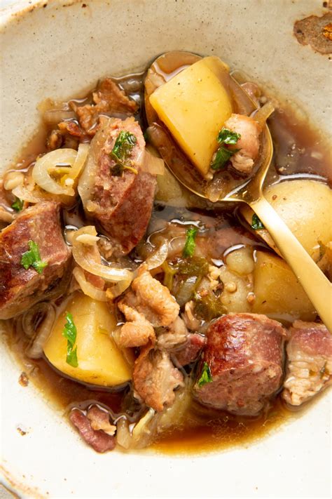 Dublin Coddle Recipe (Irish Sausage and Potato Stew) | Recipe | Sausage recipes for dinner ...