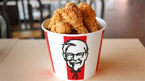 Kfc Bucket Kfc Bucket Chicken Discover Share Gifs | Hot Sex Picture