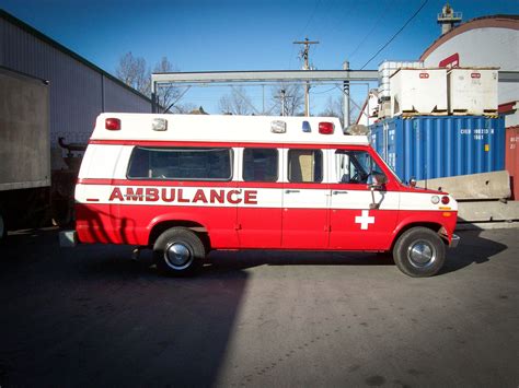 2081 Ford Ambulance Rentals | Picture & Movie Ambulances | 911 Filmcars