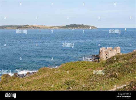 Pendennis Point looks across the River Fal estuary - famous for saliors and yachting Stock Photo ...