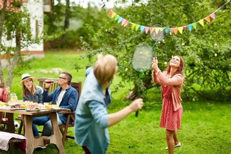 27 Awesome Outdoor Group Games For Large To Play - Into Yard