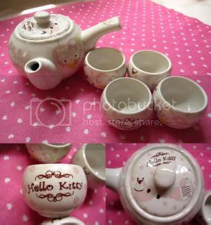 Hello Kitty Shop: HK 35 - Hello Kitty Teapot Set