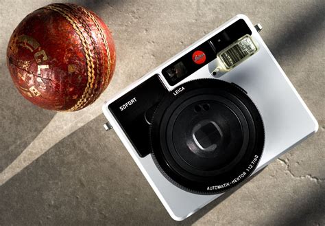 Leica Sofort Review | The Instant Camera For the Grown Up & As Leica As ...