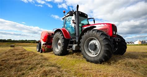 What Are the Uses in Association with Hobby Farm Tractors? - The Australian Blog Hub