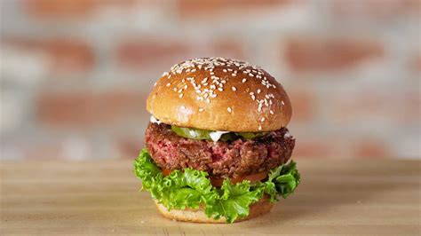 Meatless ‘Burger That Bleeds’ Sells Out First Weekend In San Francisco - True Activist