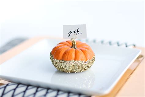 DIY: Glittered Pumpkin Place Card Holders | Spray Paint & Chardonnay