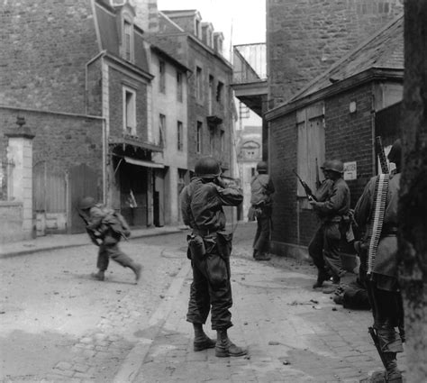 U.S. Soldier Aims At A German Sniper During Street Fighting In Saint Malo History (36 x 24 ...