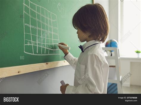 Chess Lesson Children Image & Photo (Free Trial) | Bigstock