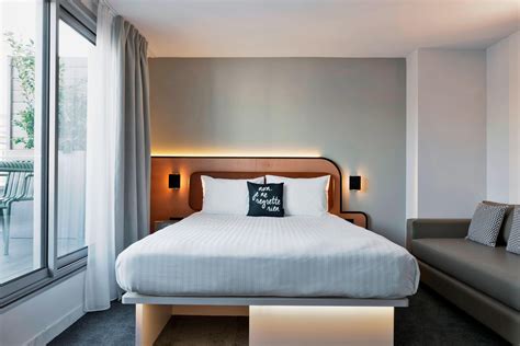 Hotel Rooms & Amenities | Moxy Paris Bastille