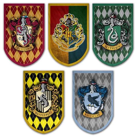 Sports & Outdoors Courage Hogwarts Logo Crest Harry Potter Gryffindor ...