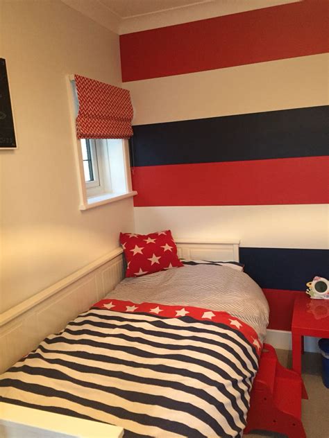 Chevron stars a red white and blue room. | White girls bedroom, Girls blue bedroom, Blue boys ...