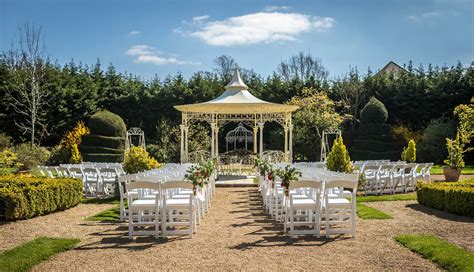 30 Stunning Outdoor Wedding Venues for 2022 | For Better For Worse