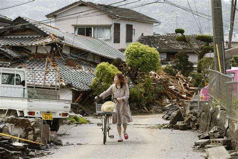 APphoto_Japan Earthquake